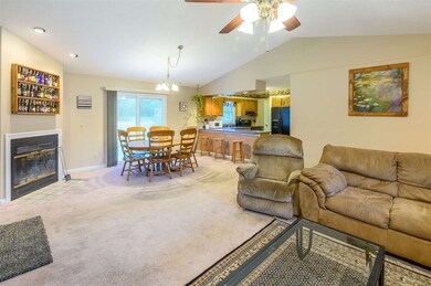 6144 River Bluff Dr, Newburgh, IN 47630 - photo 5