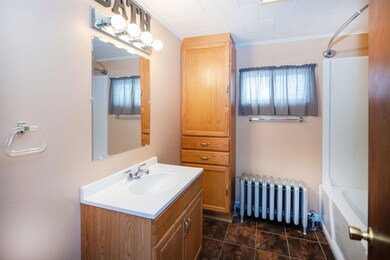 183 Clarendon Ave, West Rutland, VT 05777 - photo 3