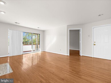 3323 Sir Thomas Dr unit 32, Silver Spring, MD 20904 - photo 3