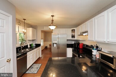 14610 Honeysuckle Way, Swan Point, MD 20645 - photo 4