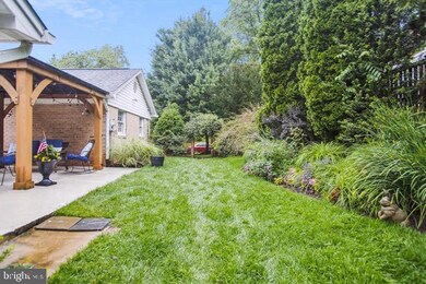 1354 Macbeth St, McLean, VA 22102 - photo 3