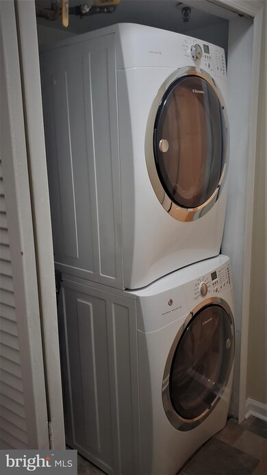 19935 Dunstable Cir, Germantown, MD 20876 - photo 2