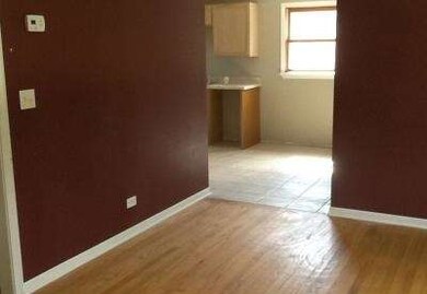 125 Del Rio Rd, Carpentersville, IL 60110 - photo 3