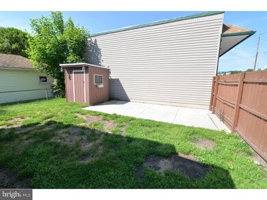 312 E Carroll St, Saint Clair, PA 17970 - photo 2