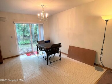 612 Whipporwill Dr, Bushkill, PA 18324 - photo 4