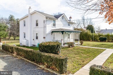 410 S 11th St, Purcellville, VA 20132 - photo 2