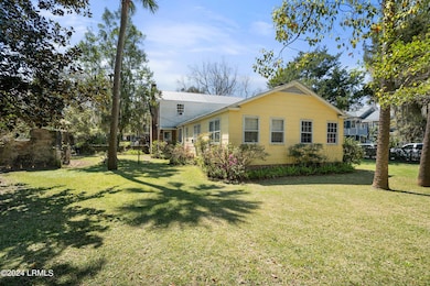 809 Hamilton St, Beaufort, SC 29902 - photo 4