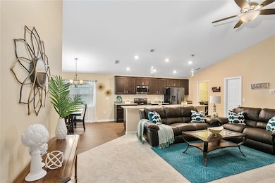 6784 Hanworth Ln, Zephyrhills, FL 33541 - photo 4