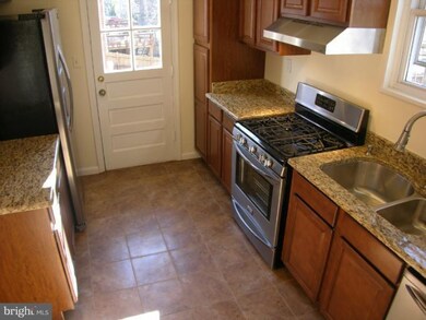 202 E Taylor Run Pkwy, Alexandria, VA 22314 - photo 6