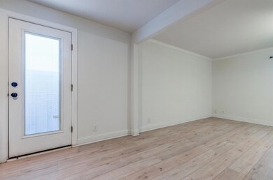 Additional living space with beam ceiling, light w