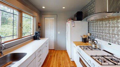 24-Main-St-Porter-Maine-04068-Kitchen(1)