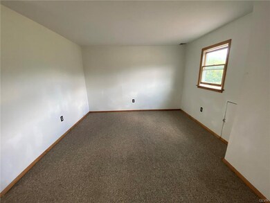 1074 Millheim Rd, Bath, PA 18014 - photo 6