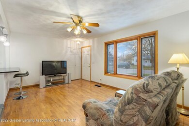 4614 Lowcroft Ave, Lansing, MI 48910 - photo 5