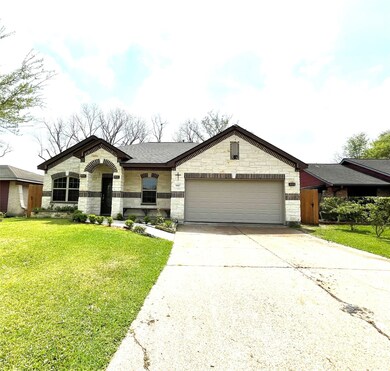 1927 Barnsley Ln, Houston, TX 77088 - photo 2