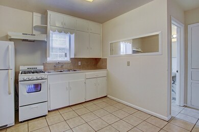 2202 Park St unit 8, Houston, TX 77019 - photo 7