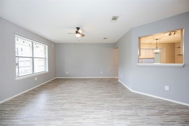 2806 Dove Tree Dr, Alvin, TX 77511 - photo 5