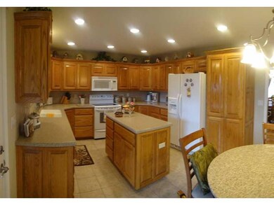 Kitchen. A recipe for success, movable center isla