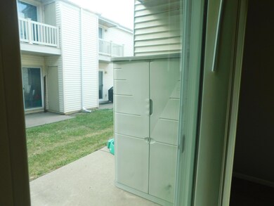 30 Coventry Ln unit 5, Muscatine, IA 52761 - photo 6