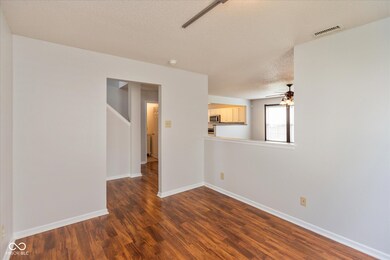 2372 Cedarmill Dr, Franklin, IN 46131 - photo 5