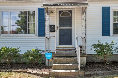 719-Poxson-Lansing-windowstill-5