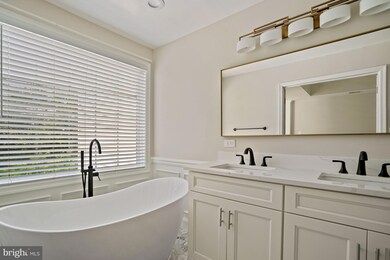 8195 Singleleaf Ln, Lorton, VA 22079 - photo 7