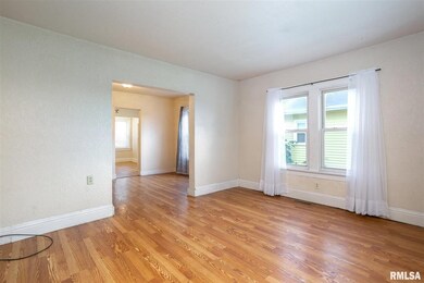 2007 Mound St, Davenport, IA 52803 - photo 2