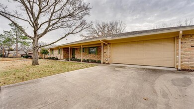 2020 Greenbriar Dr, Gainesville, TX 76240 - photo 4