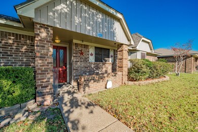 923 Courtney Dr, Mesquite, TX 75150 - photo 2
