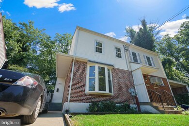 6913 Kenyon Dr, Alexandria, VA 22307 - photo 5