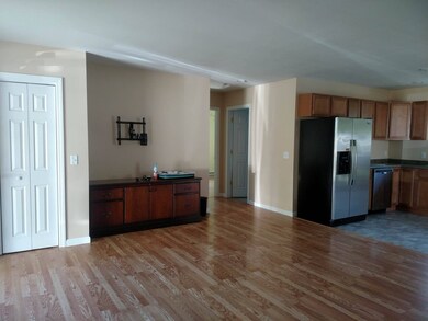 38 Syndicate St, Newport, NH 03773 - photo 3