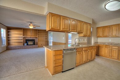 6304 Dungan St NE, Albuquerque, NM 87109 - photo 7