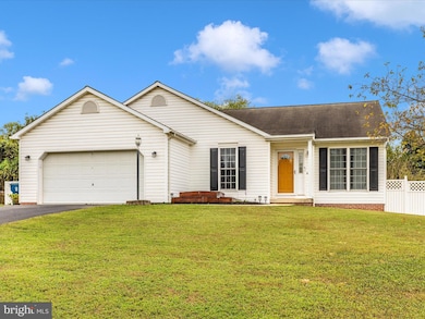 11819 White Pine Dr, Hagerstown, MD 21740 - photo 2