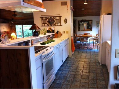 7 Hughes Dr, Greenville, RI 02828 - photo 6