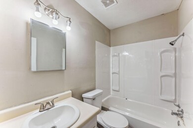 55-web-or-mls-1215-e-20th-ave