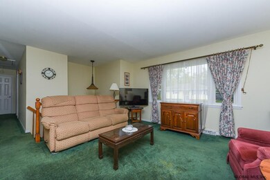 16 Chestnut Ct, Rensselaer, NY 12144 - photo 4