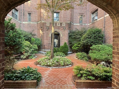 240 Halstead Ave unit A4, Harrison, NY 10528 - photo 3