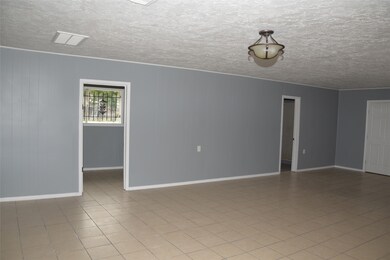 2032 W Little York Rd, Houston, TX 77091 - photo 2