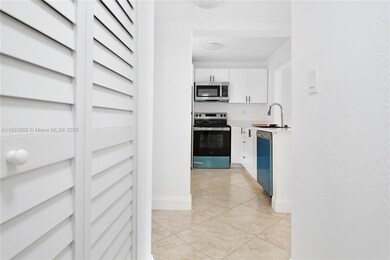Delphi Towers unit 704, Pompano Beach, FL 33062 - photo 2