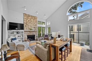 8065 Cobblestone Rd, Urbandale, IA 50322 - photo 7