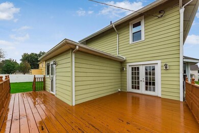 Spacious wrap around deck