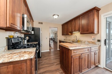 21 Exeter Ct unit 201A, Naperville, IL 60565 - photo 5