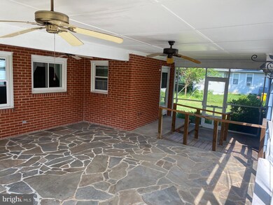 872 Maple Rd, Gambrills, MD 21054 - photo 4