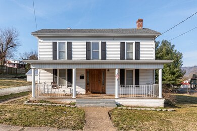 603 3rd St, Shenandoah, VA 22849 - photo 2