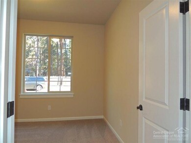 20254 SE Narnia Place unit 10, Bend, OR 97702 - photo 3