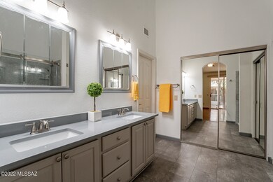 Light & Bright Masterbath