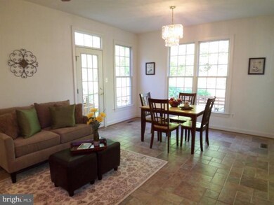 5201 Summit Dr, Fairfax, VA 22030 - photo 2