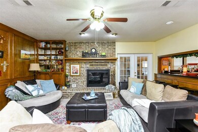 3706 Coral Sands Ct, Granbury, TX 76049 - photo 7