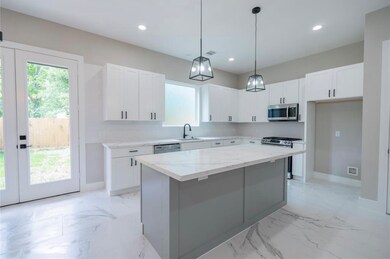 6531 Cohn St, Houston, TX 77091 - photo 2