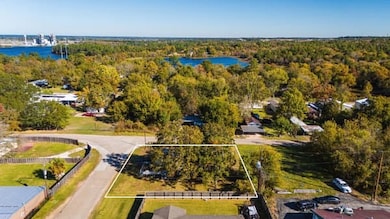 10818 Pecan St, Willis, TX 77318 - photo 2