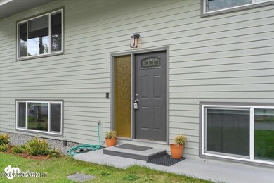 02-Front Exterior_KC_05092